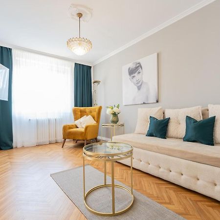Haga Flat Apartment Oradea Exterior photo